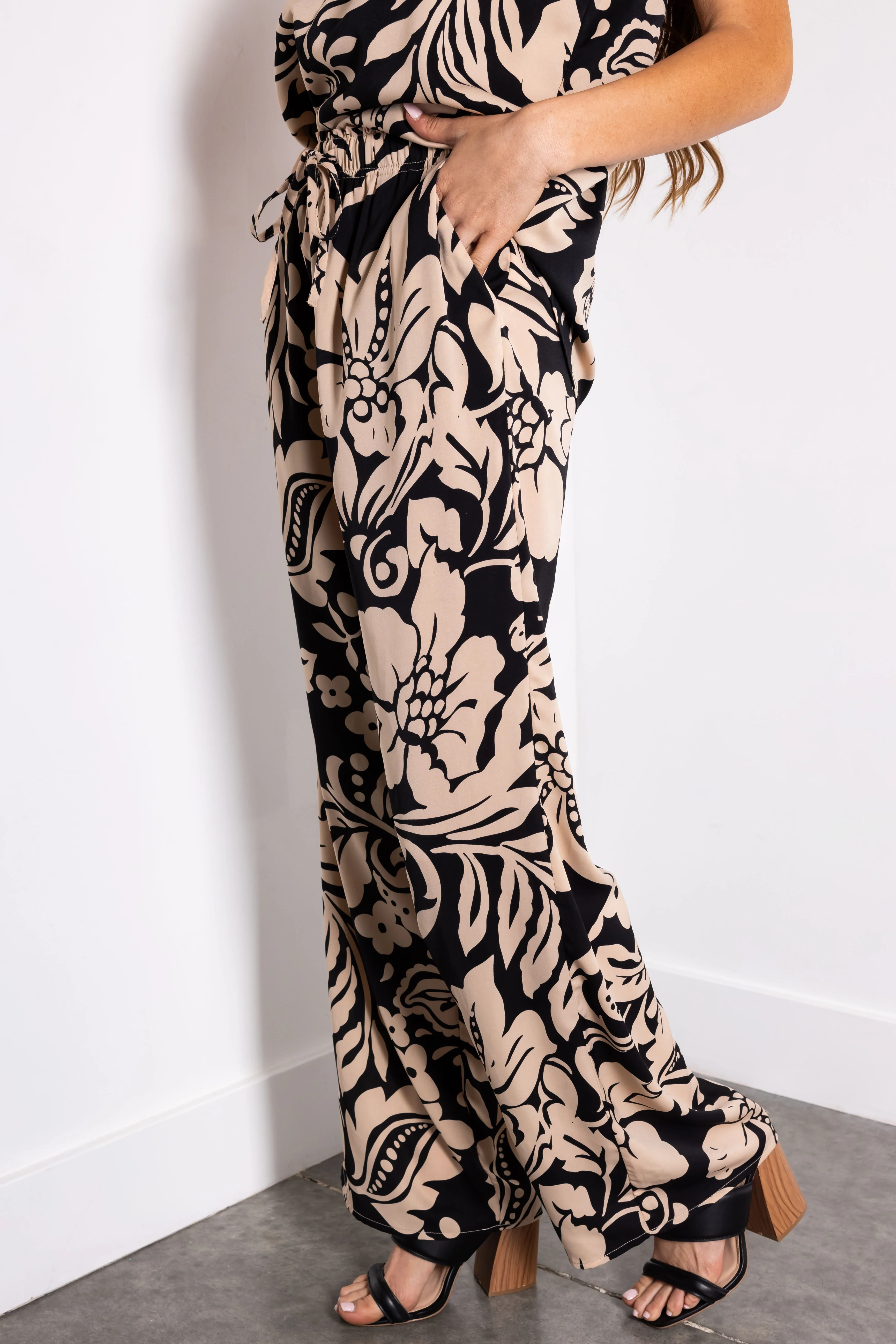 Black and Beige Floral Print Wide Leg Pants - Image 3