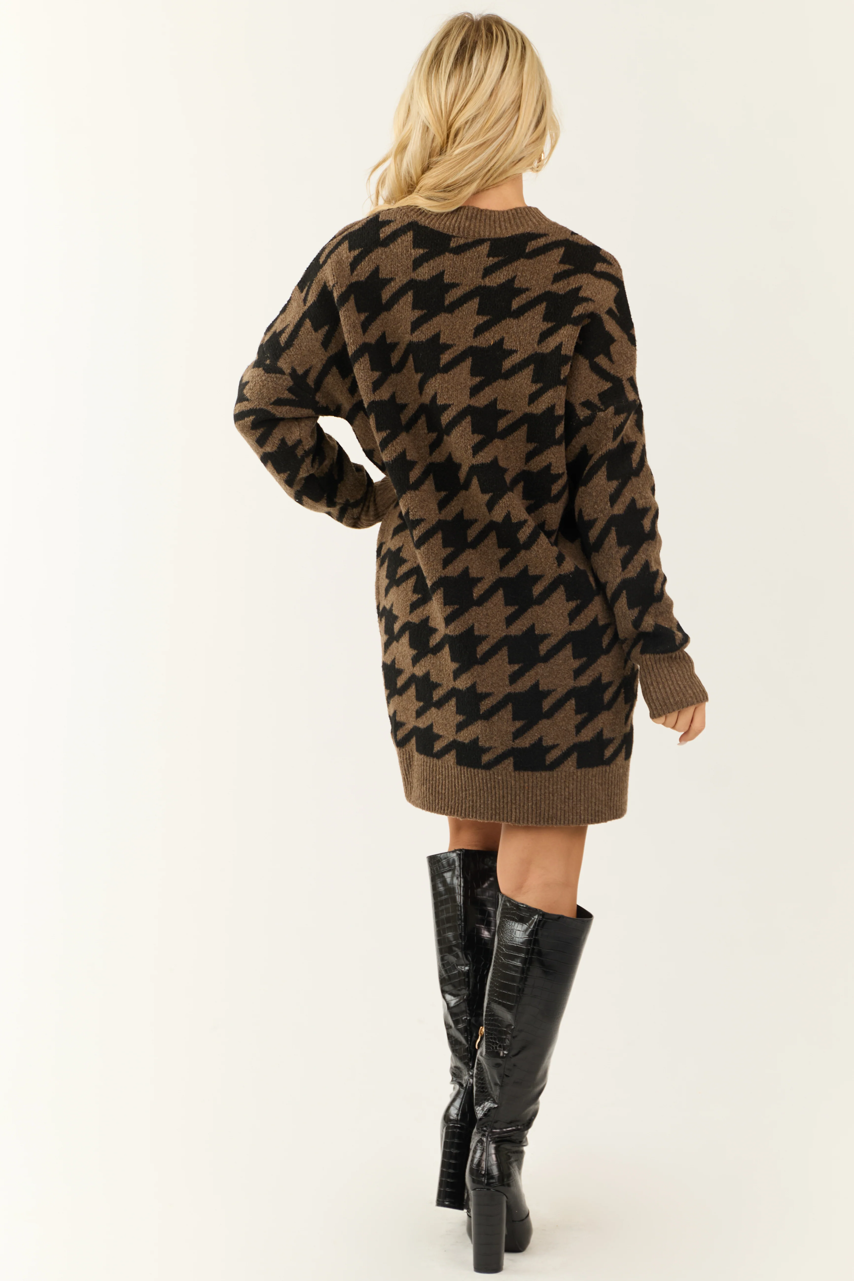 Black and Coffee Houndstooth Short Sweater Dress - Image 5