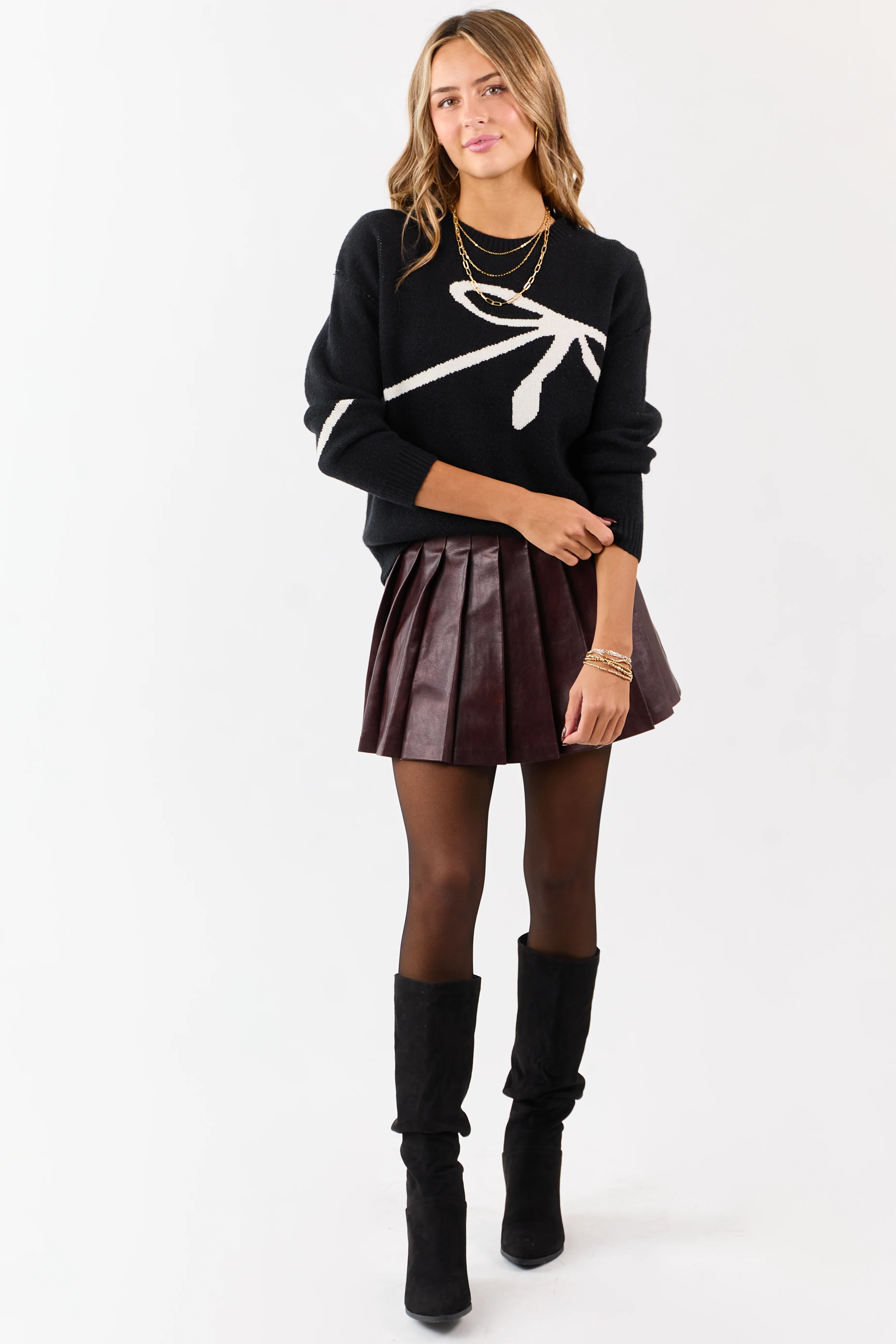 Black and Ivory Bow Graphic Relaxed Knit Sweater - Image 3