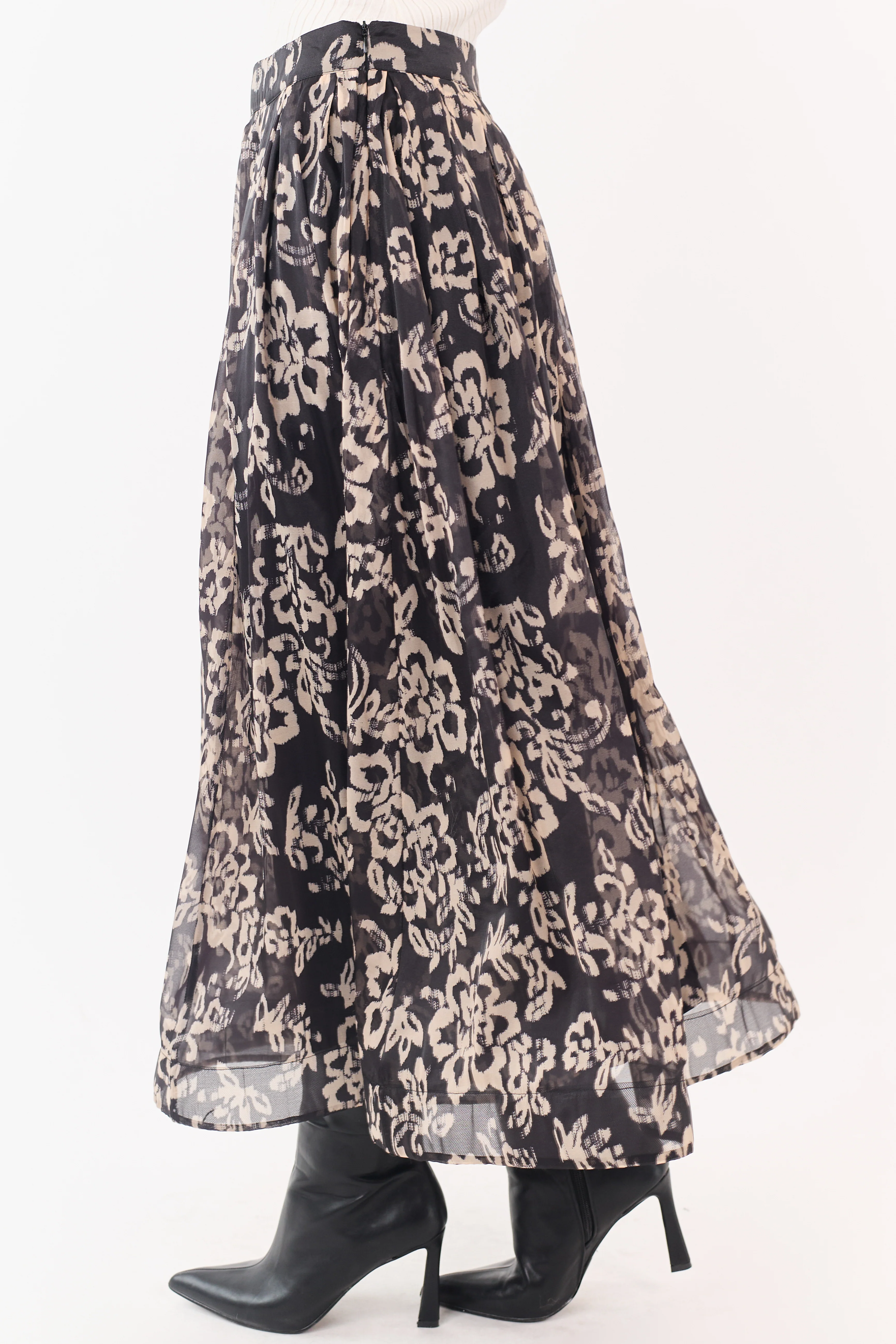 Black and Latte Floral Print Pleated Midi Skirt - Image 3
