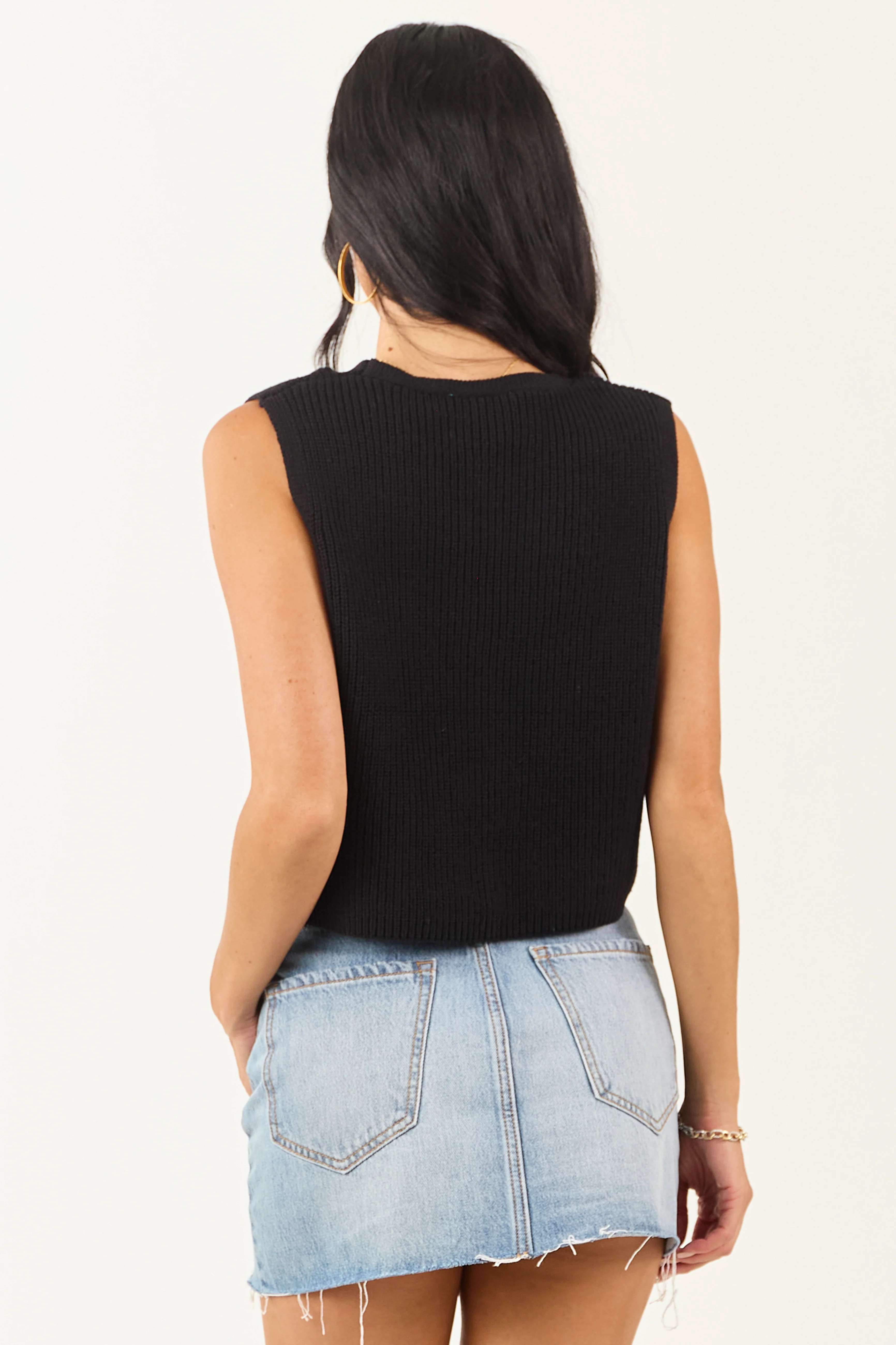 Black Ribbed Knit Cropped Button Up Sweater Vest - Image 5