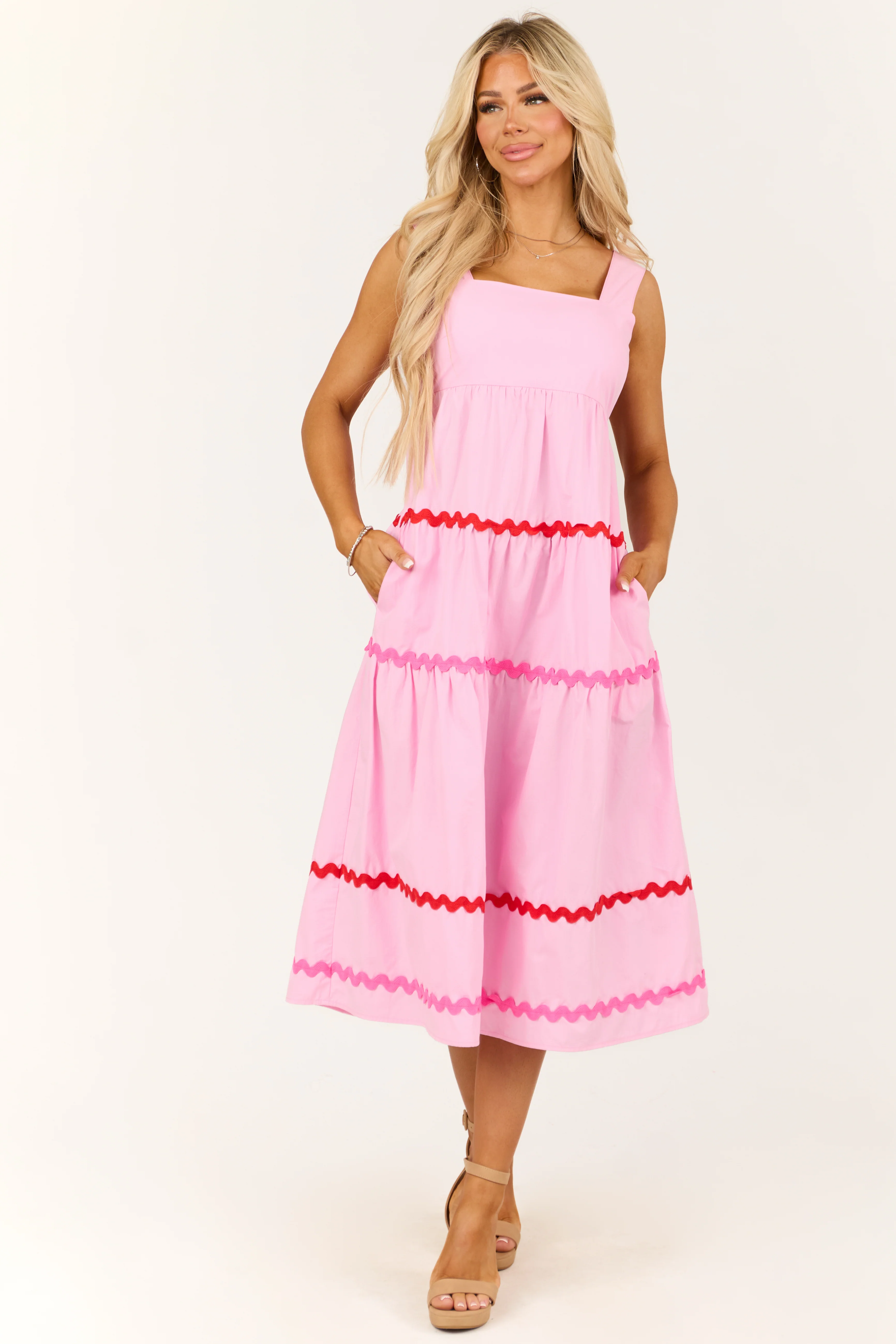 Carnation Sleeveless Wavy Contrast Tiered Midi Dress