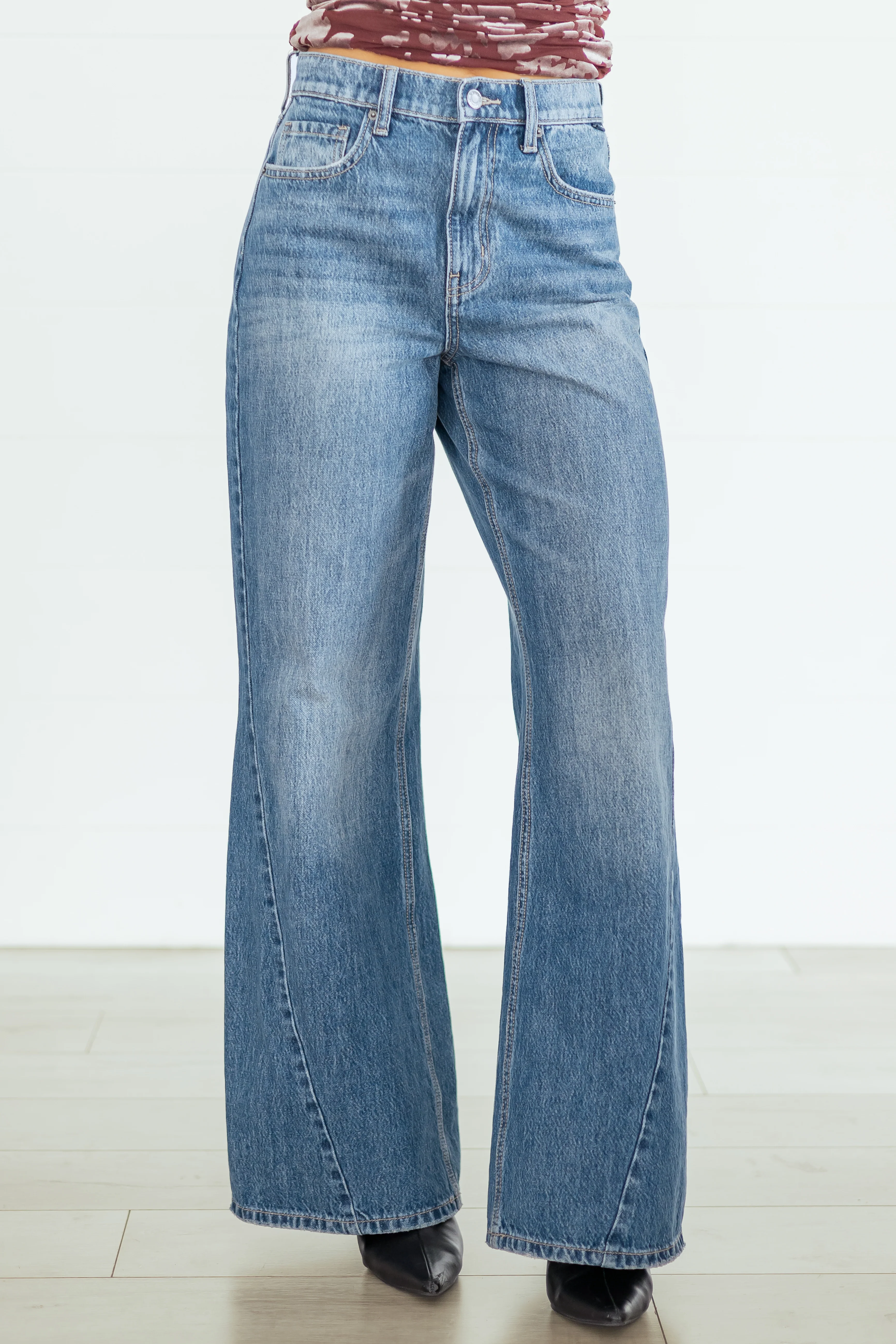 Cello Medium High Rise Wide Leg Curved Seam Jeans - Image 2