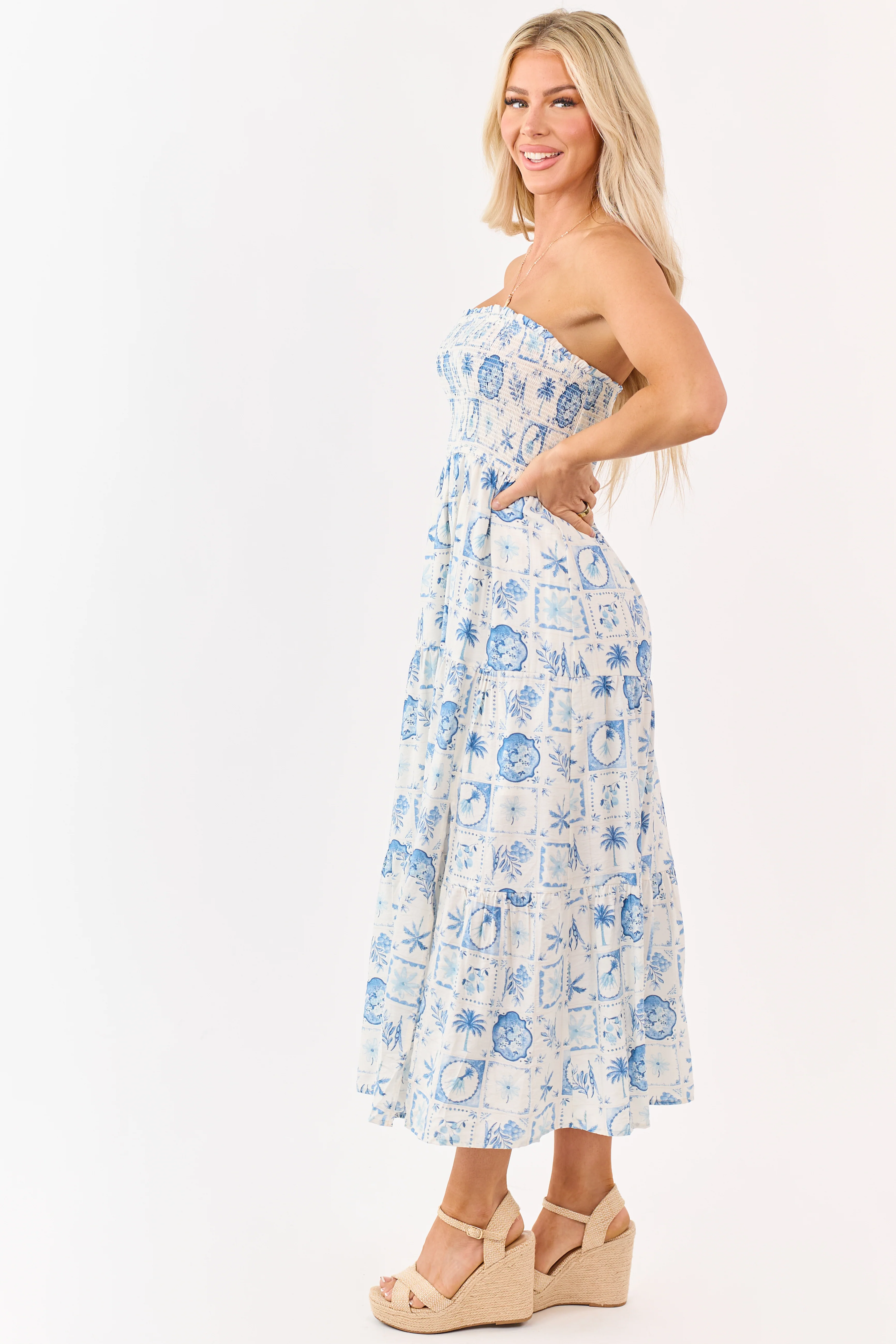 Ivory and Cornflower Vacation Print Midi Dress - Image 4