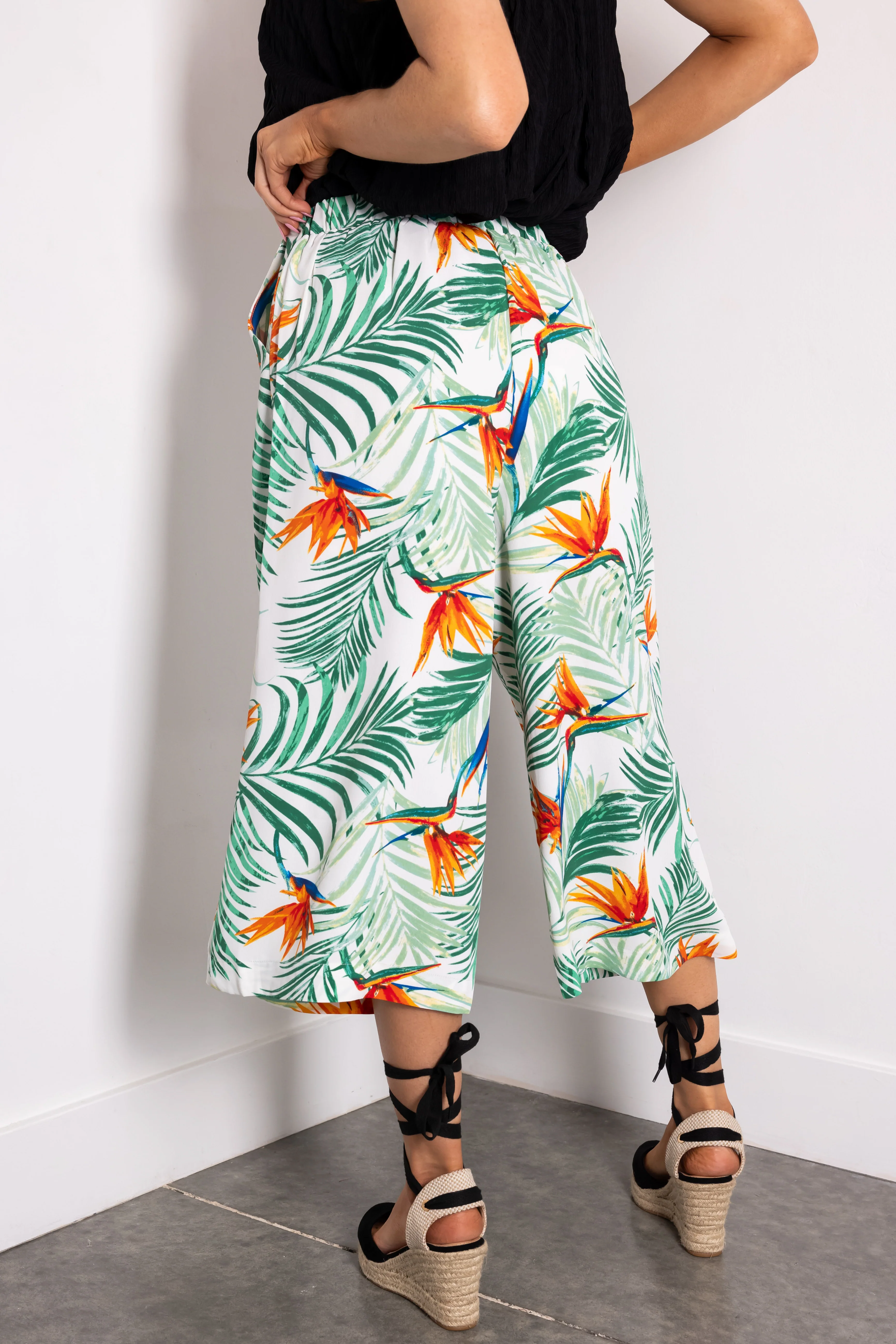 Jade Tropical Print Cropped Wide Leg Pants - Image 4