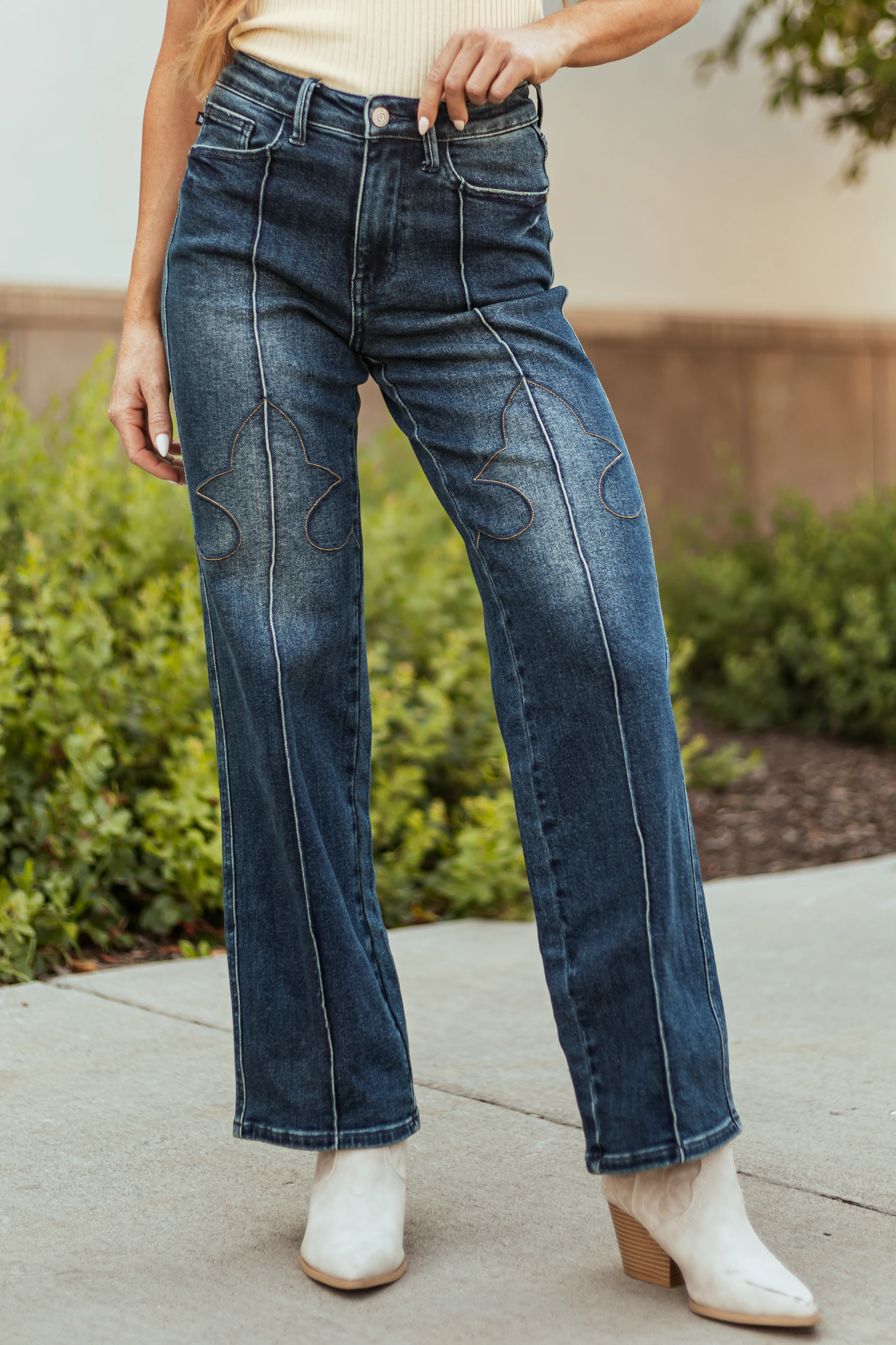Judy Blue Dark Wash Embroidered Detail Jeans - Image 2
