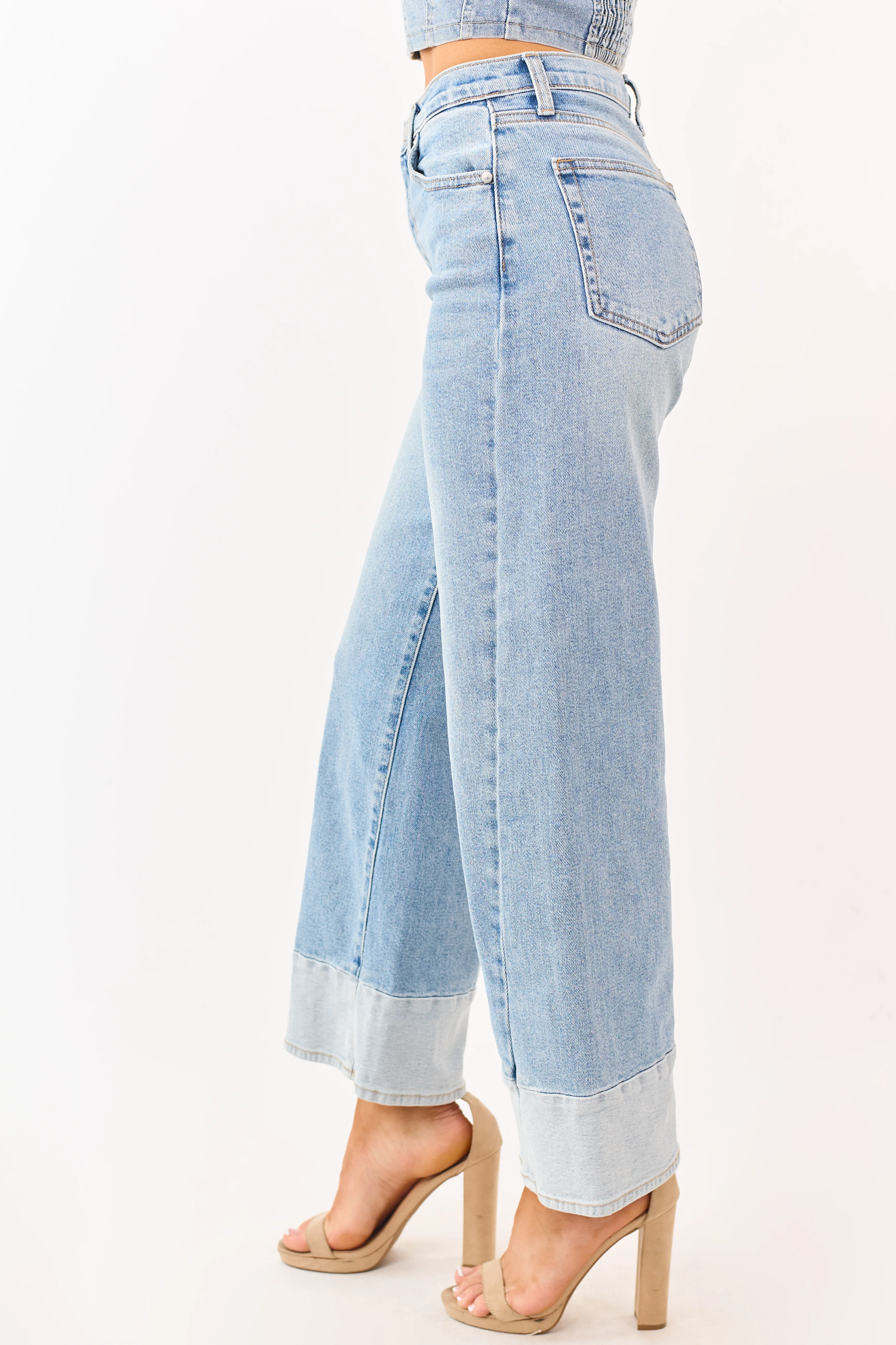 Light Wash Two Toned Hem Stretchy Wide Leg Jeans - Image 3