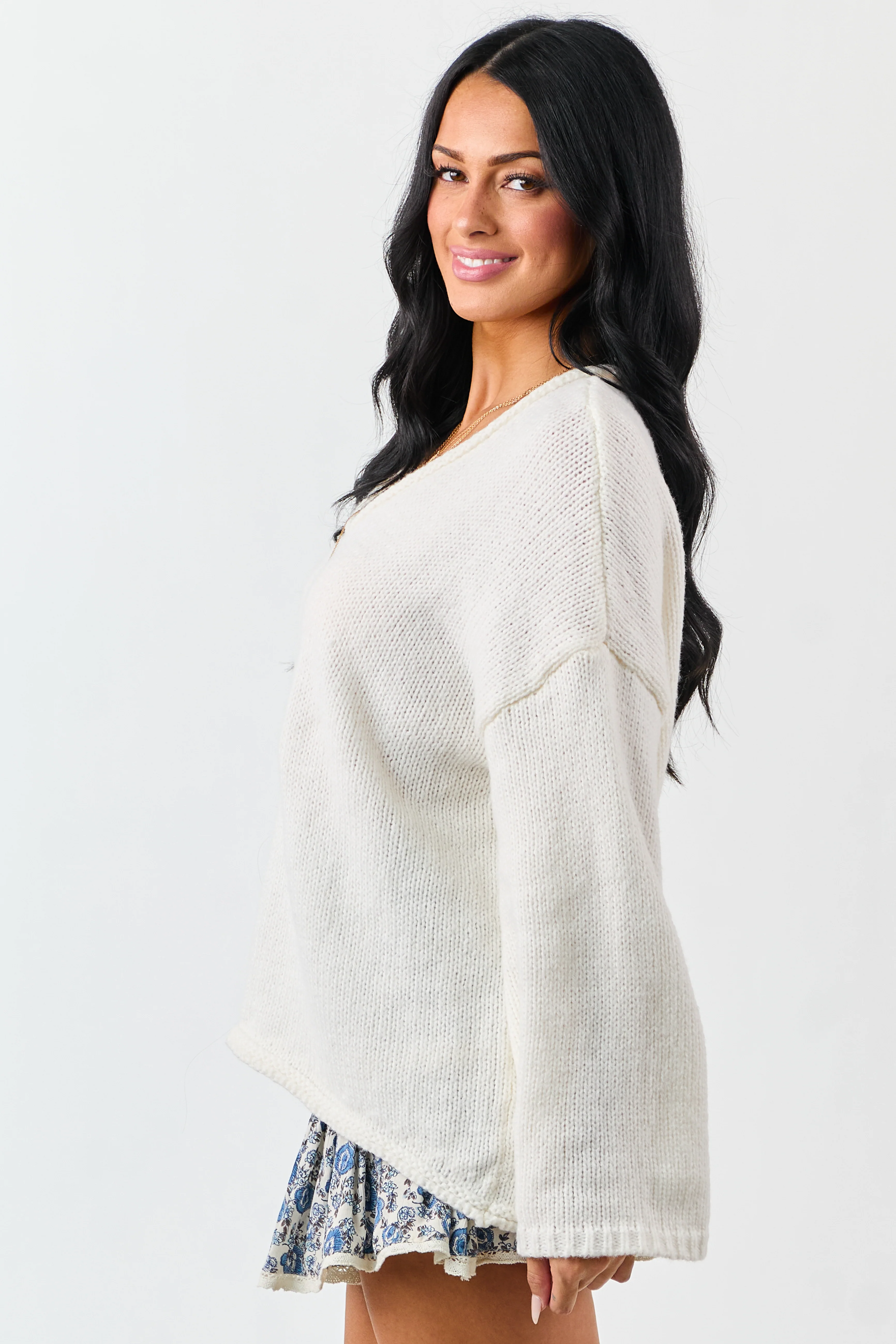 Lovelo Ivory V Neck Long Sleeve Chunky Knit Sweater - Image 6