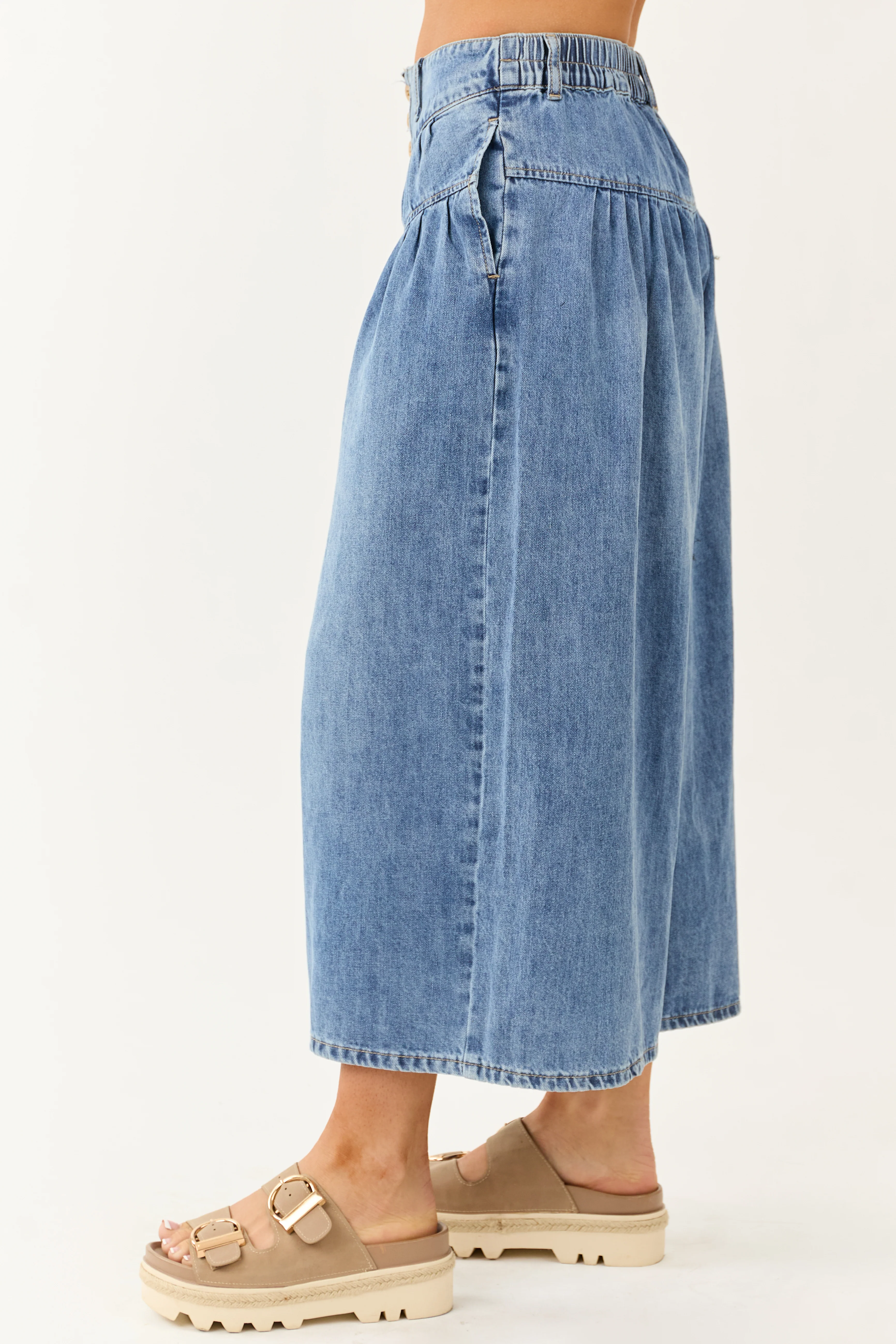 Medium Wash High Rise Cropped Wide Leg Denim Pants - Image 3