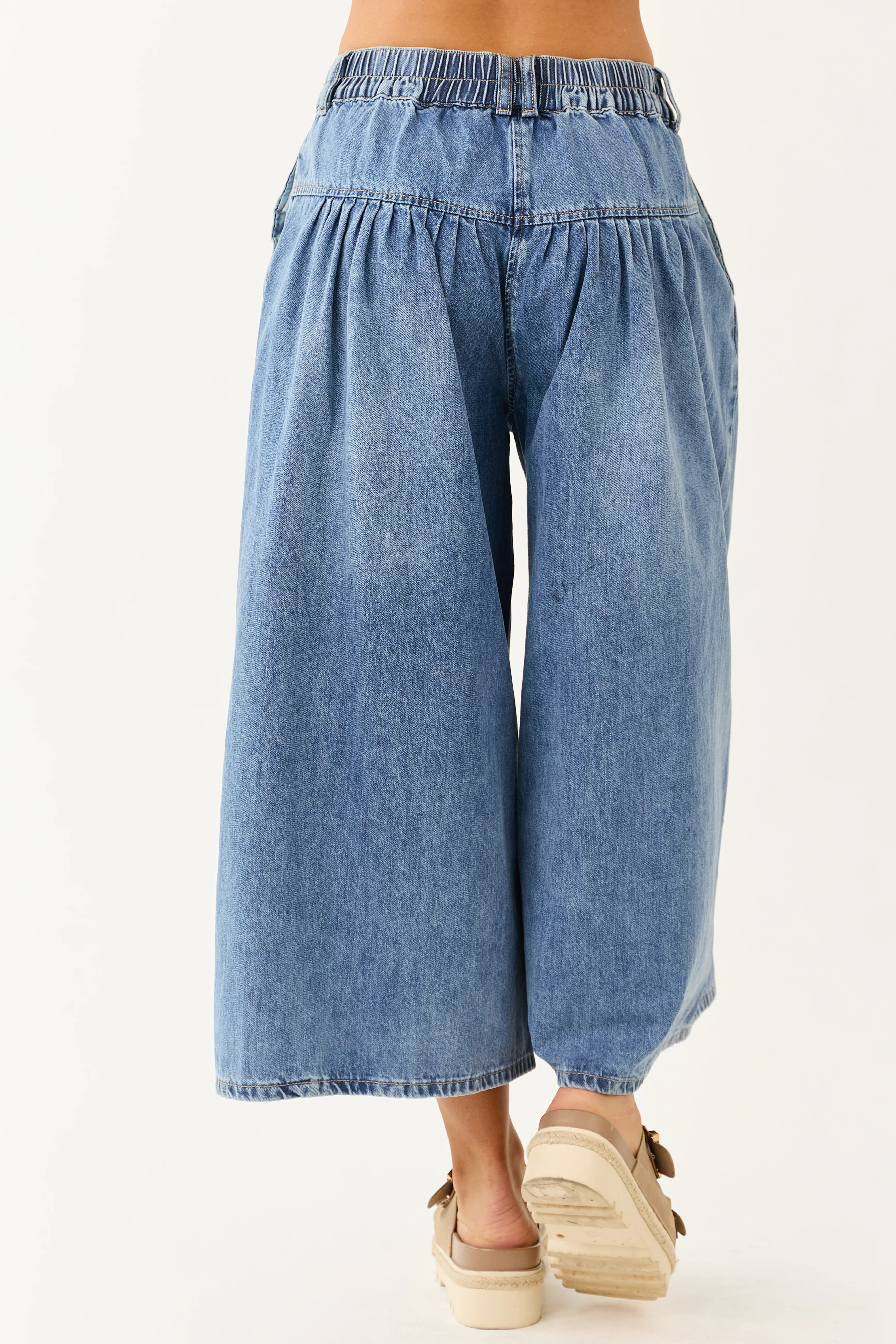 Medium Wash High Rise Cropped Wide Leg Denim Pants - Image 4