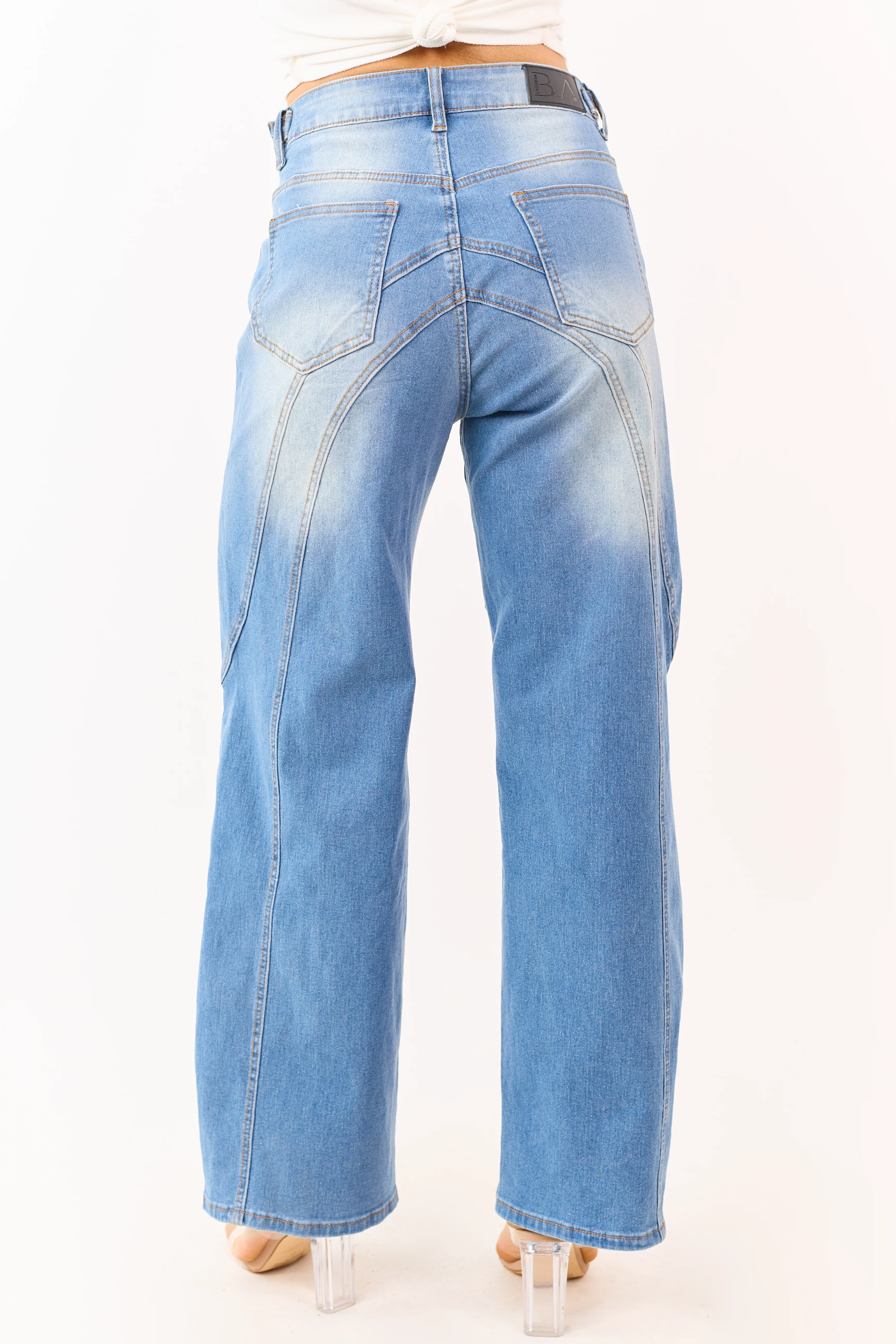 Medium Wash Seam Detailed Wide Leg Stretchy Jeans - Image 4