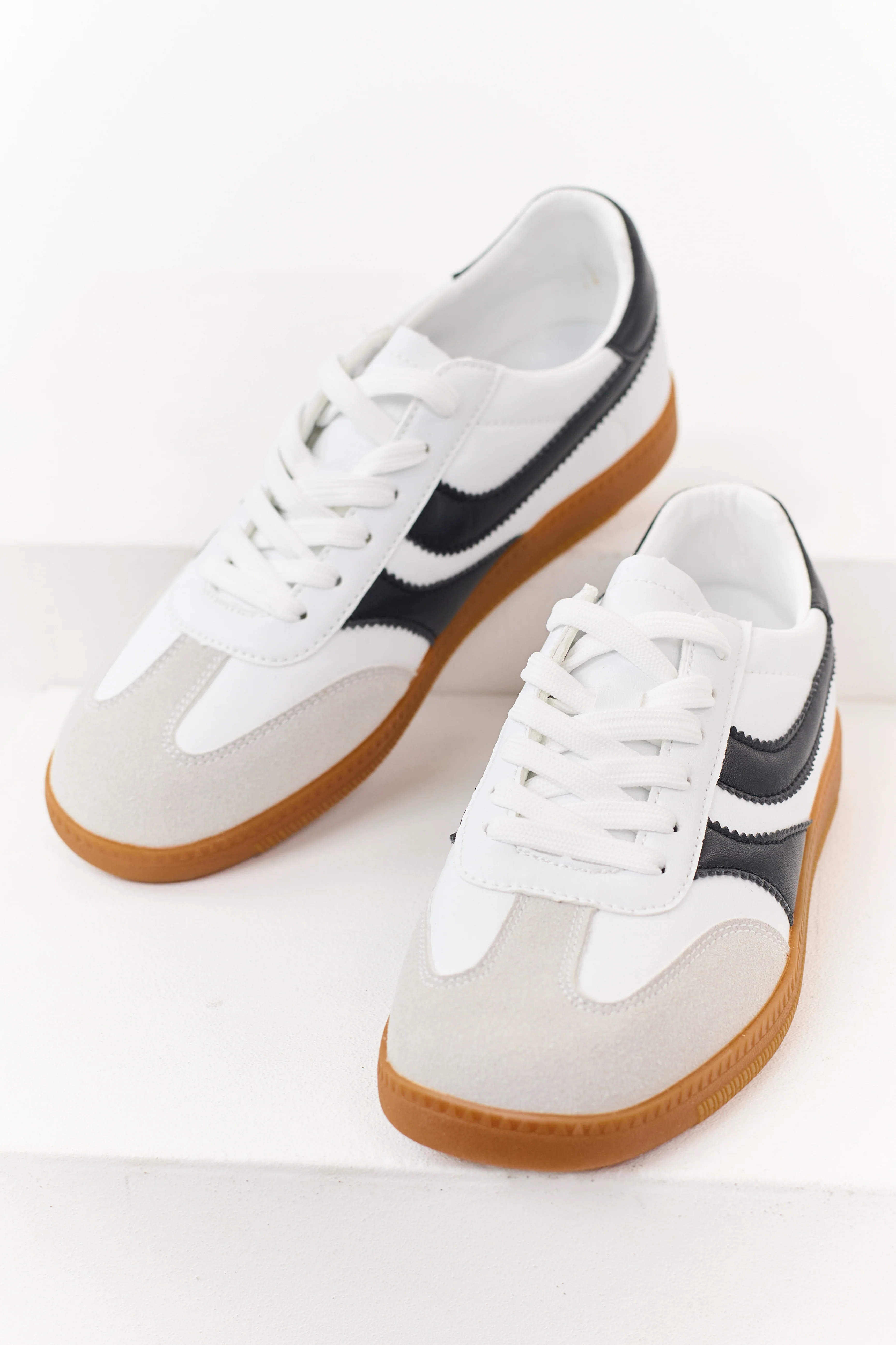 Off White Contrast Detail Lace Up Sneakers - Image 2