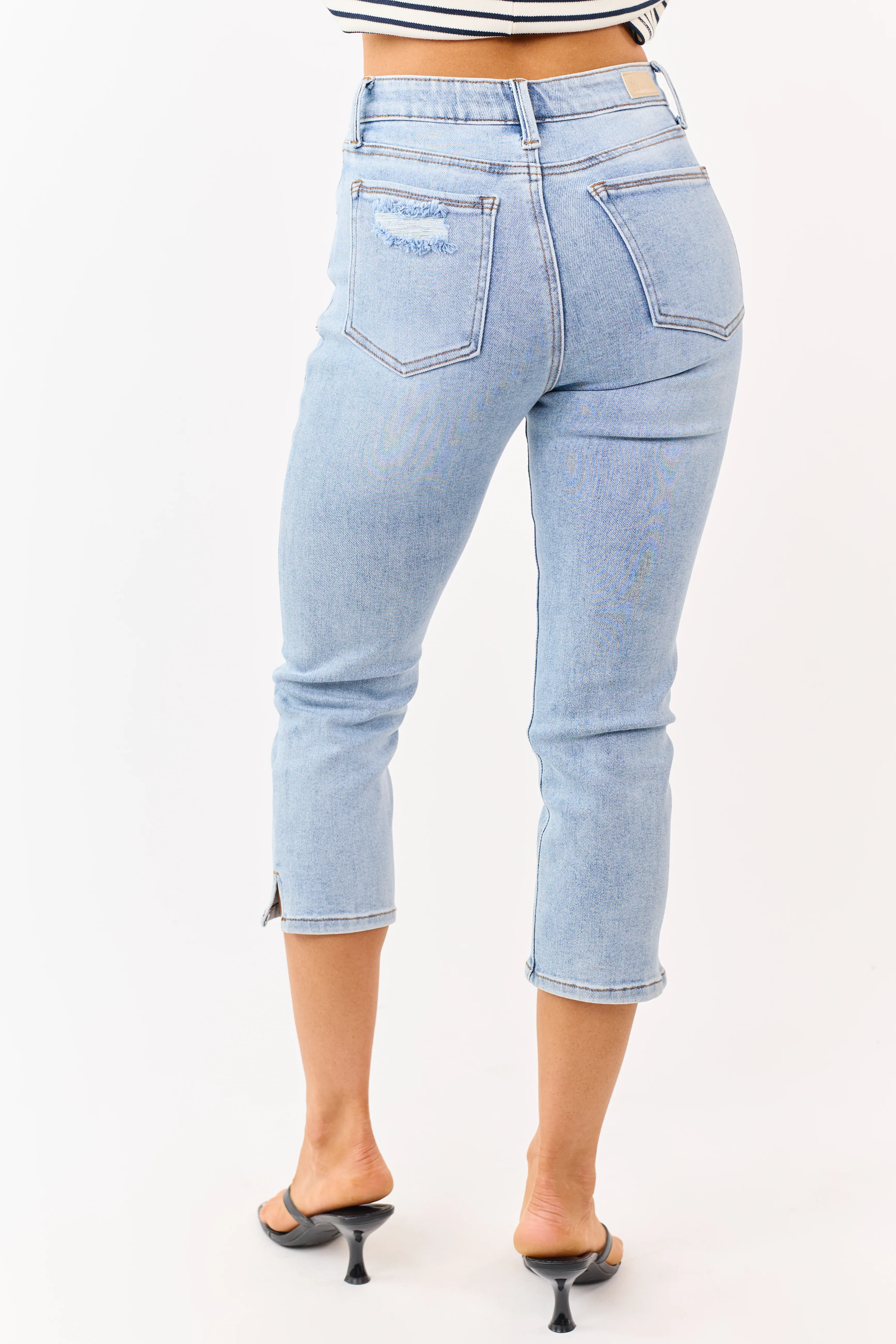 Saige Light Wash Tummy Control Stretchy Capri Jeans - Image 4