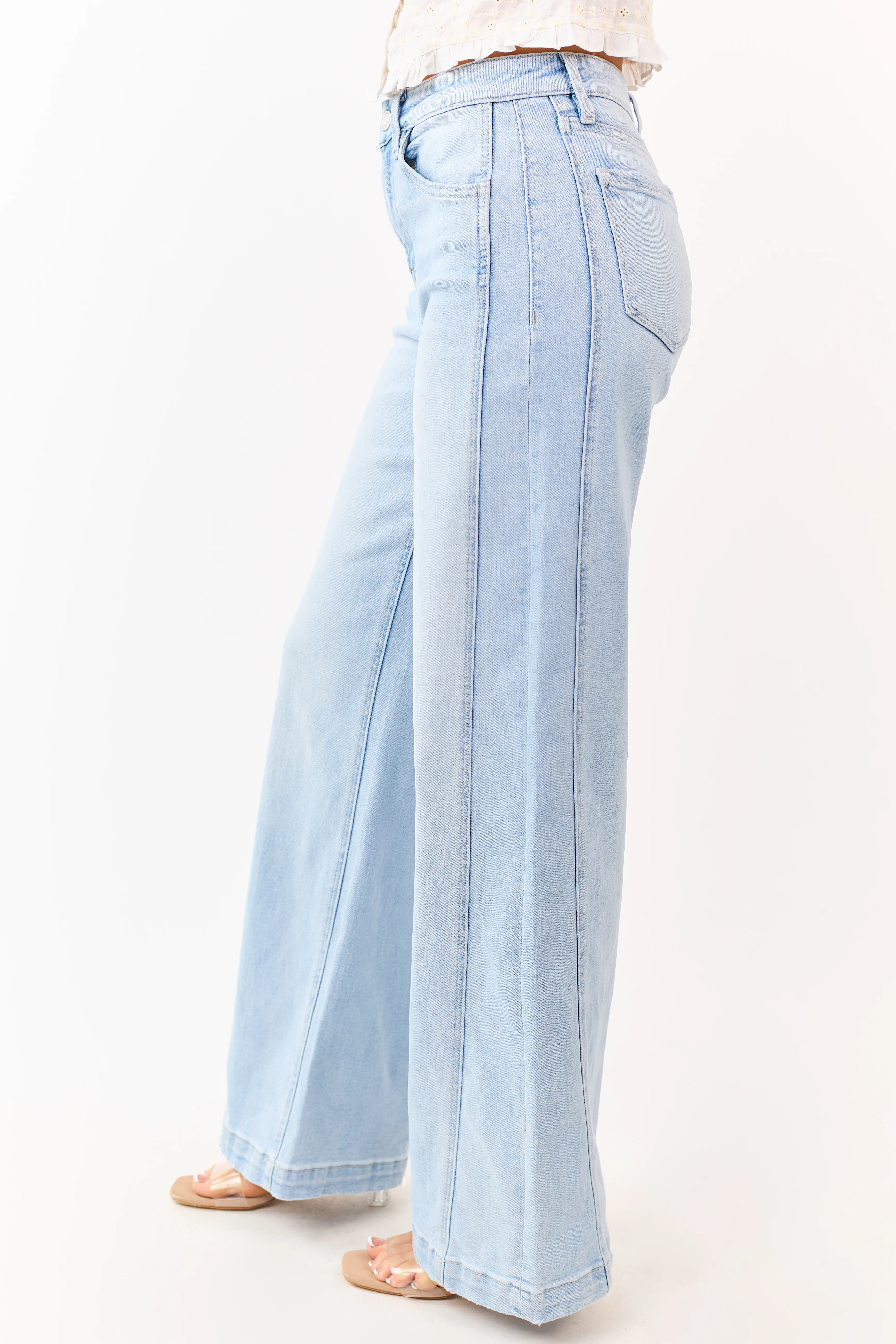 Vervet Light Wash Wide Leg Stretchy Jeans - Image 3